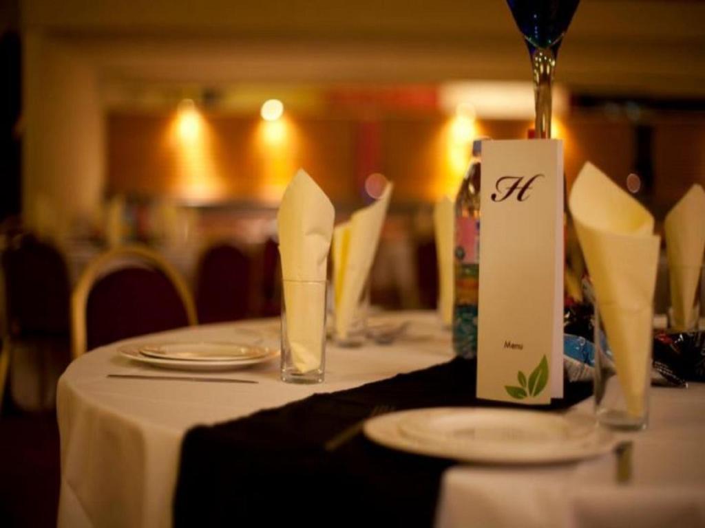 Haveli Hotel Hensol Bagian luar foto