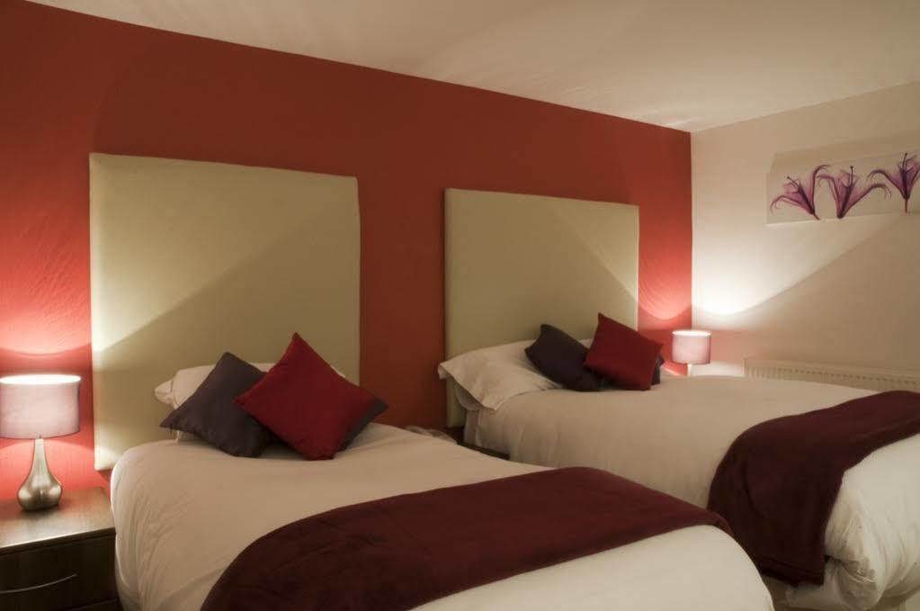 Haveli Hotel Hensol Bagian luar foto